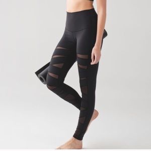 Lululemon Wunder Under Pant (Hi-Rise)
Tech Mesh